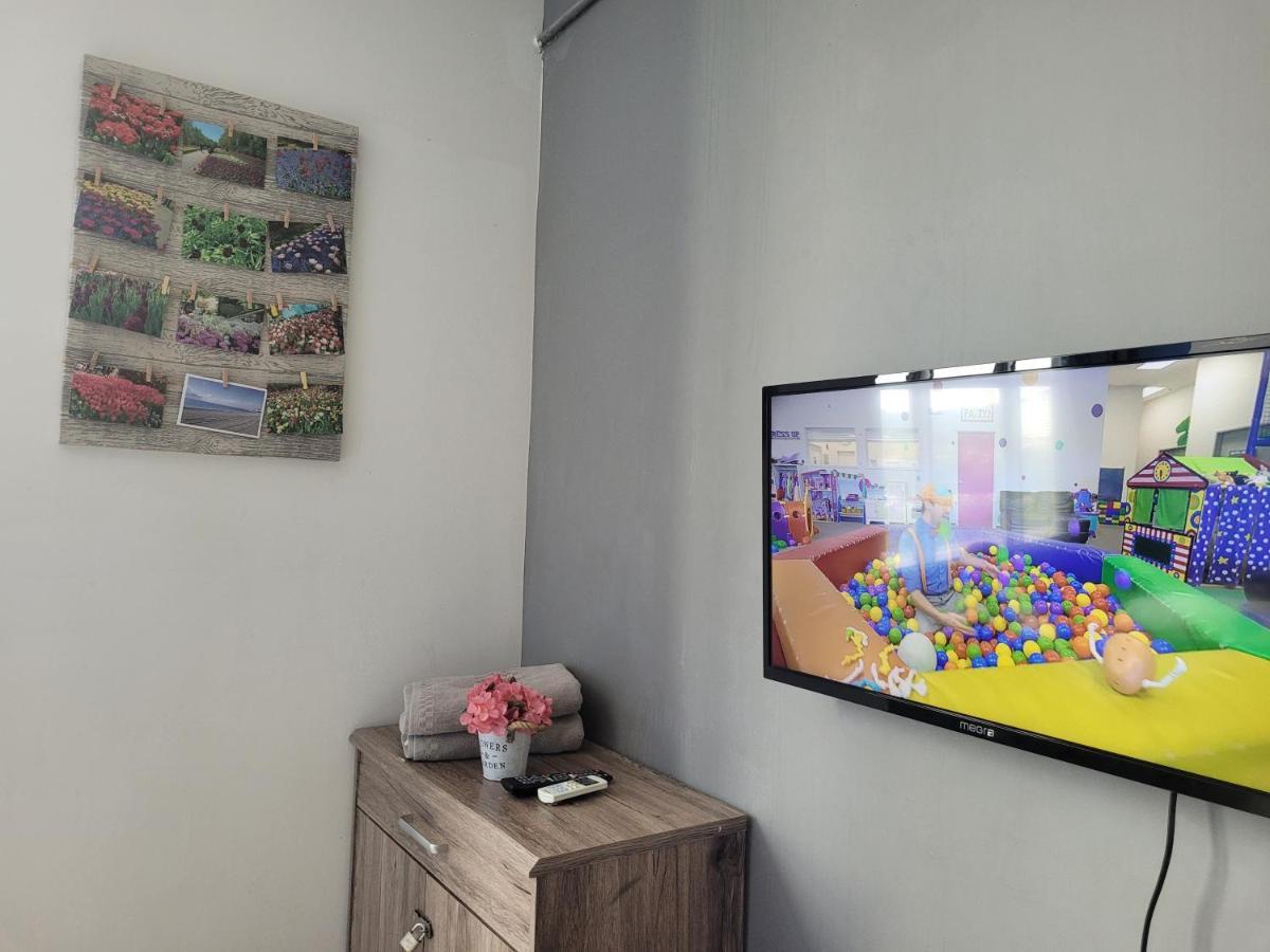 Facilities Level Free Wifi Cozy - 3elements Seri Kembangan